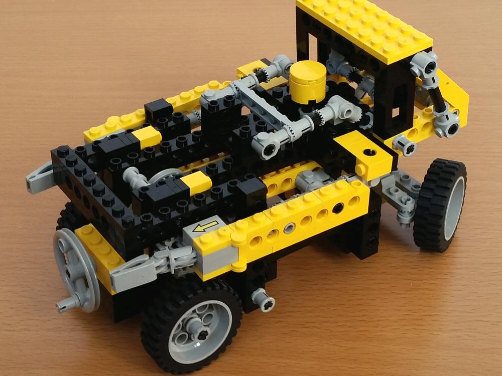 Lego Technic 8852 - Le camion robot transformable