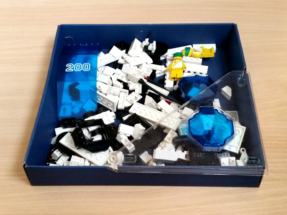 Lego Espace Futuron 6932 Stardefender 200