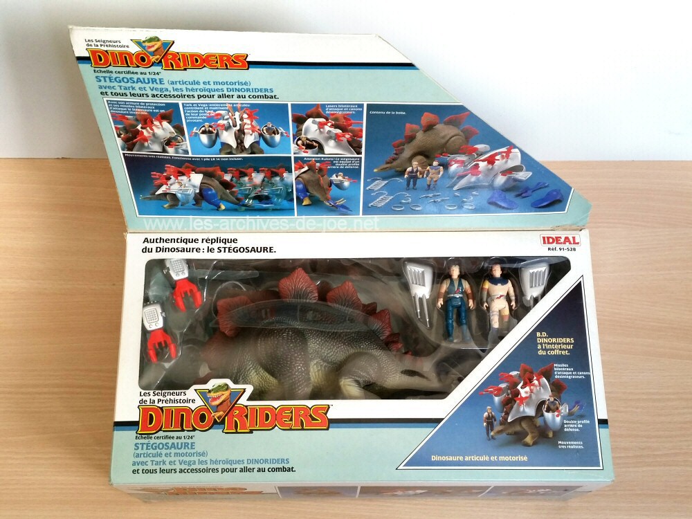 Dino-Riders Stégosaure avec Tark et Vega - rabat ouvert